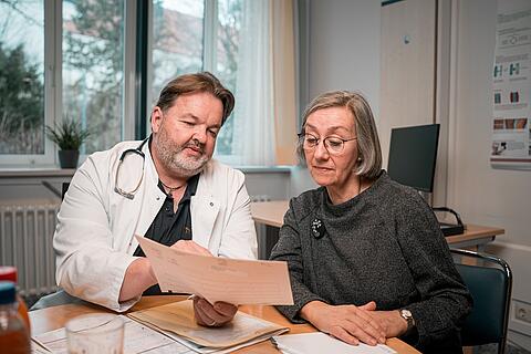 persöhnliches Vorsorgegespräch an der Anästhesiologie der Klinik Vincentinum Augsburg